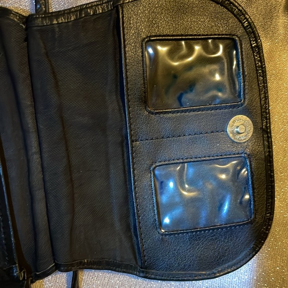 Fossil  VINTAGE black leather crossbody - Picture 15 of 16